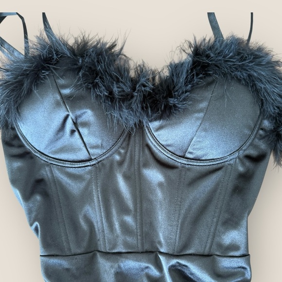 Windsor | Satin Feather Corset Bodysuit | Size L - Picture 11 of 11